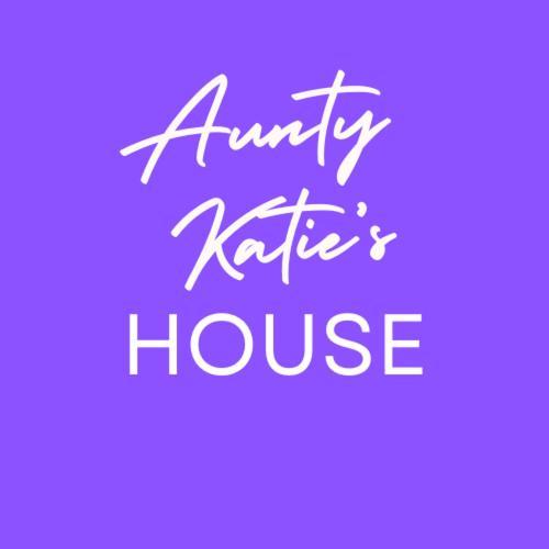 Hostel Aunty Katie'S House, Ni Tourist Board Certified & Located On The Main Oldpark Road To Belfast, With Free Continental Breakfast & Free Ultra Fast Sky Internet, Free Sky Sports & Free Sky Cinema, Self-Check In After 10Pm Gmt Exteriér fotografie