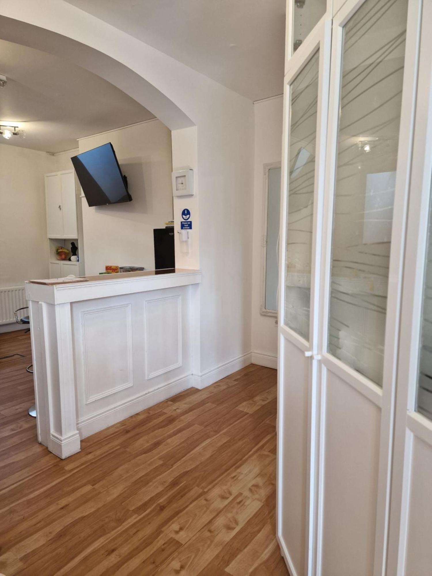 Hostel Aunty Katie'S House, Ni Tourist Board Certified & Located On The Main Oldpark Road To Belfast, With Free Continental Breakfast & Free Ultra Fast Sky Internet, Free Sky Sports & Free Sky Cinema, Self-Check In After 10Pm Gmt Exteriér fotografie
