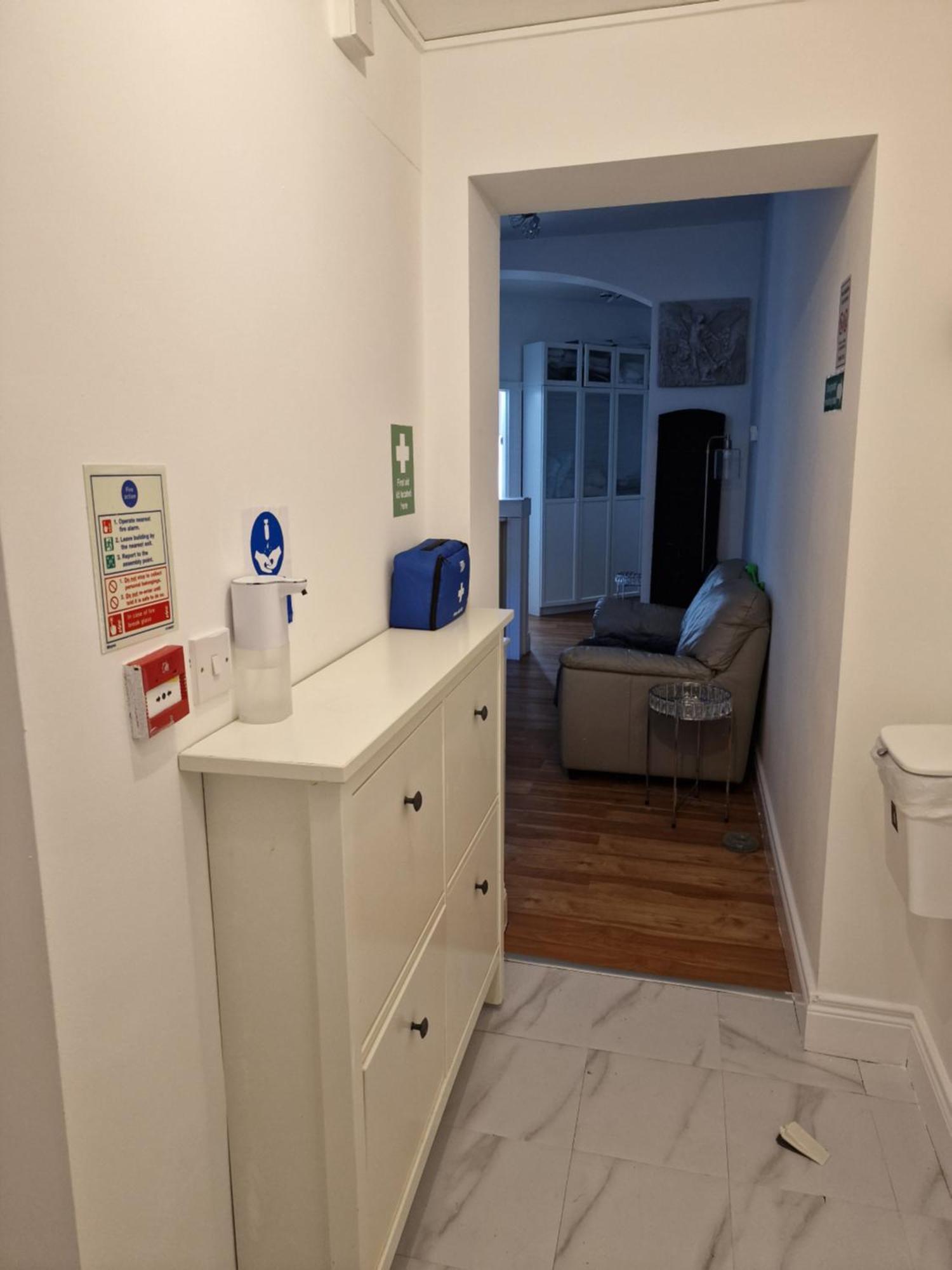Hostel Aunty Katie'S House, Ni Tourist Board Certified & Located On The Main Oldpark Road To Belfast, With Free Continental Breakfast & Free Ultra Fast Sky Internet, Free Sky Sports & Free Sky Cinema, Self-Check In After 10Pm Gmt Exteriér fotografie
