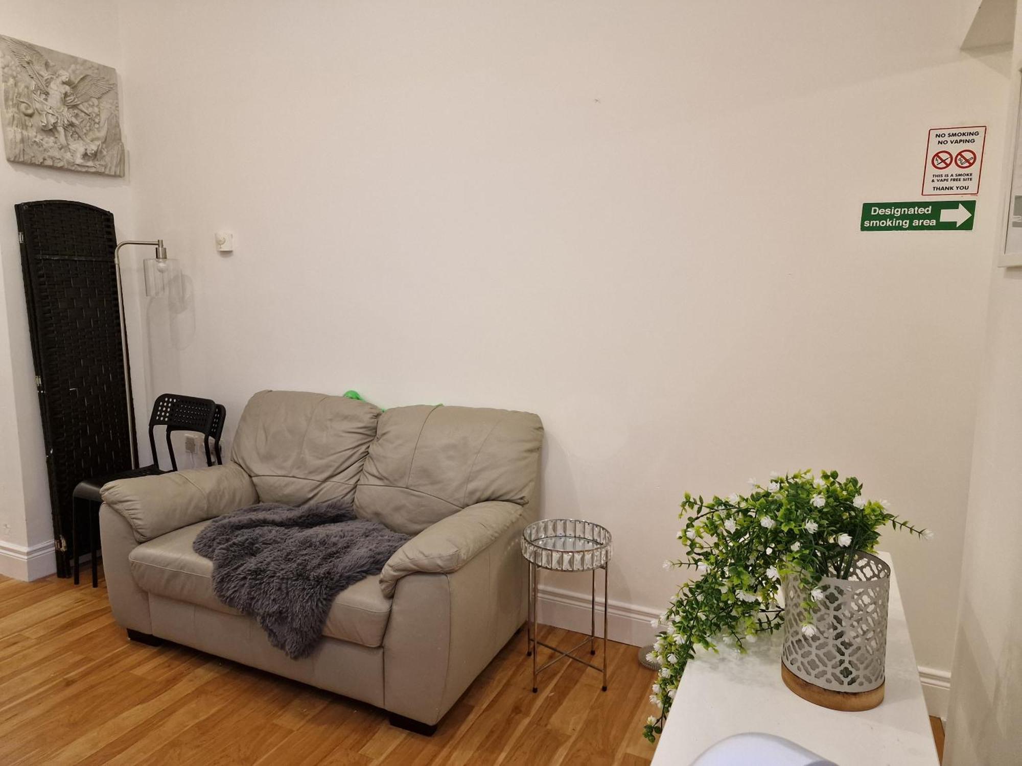 Hostel Aunty Katie'S House, Ni Tourist Board Certified & Located On The Main Oldpark Road To Belfast, With Free Continental Breakfast & Free Ultra Fast Sky Internet, Free Sky Sports & Free Sky Cinema, Self-Check In After 10Pm Gmt Exteriér fotografie