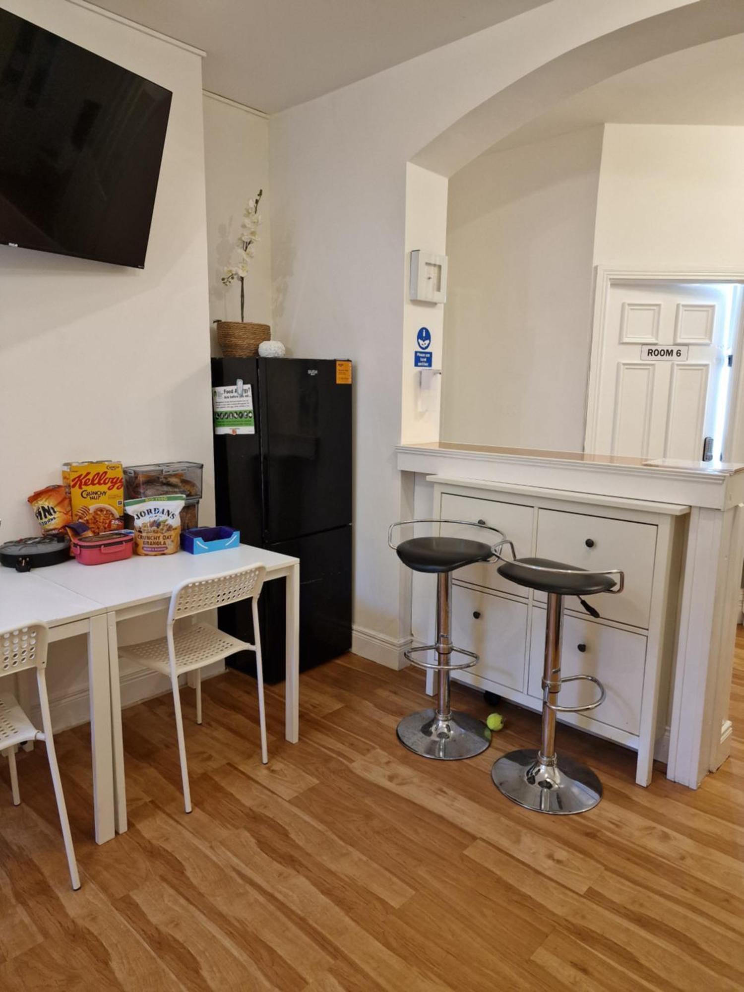 Hostel Aunty Katie'S House, Ni Tourist Board Certified & Located On The Main Oldpark Road To Belfast, With Free Continental Breakfast & Free Ultra Fast Sky Internet, Free Sky Sports & Free Sky Cinema, Self-Check In After 10Pm Gmt Exteriér fotografie