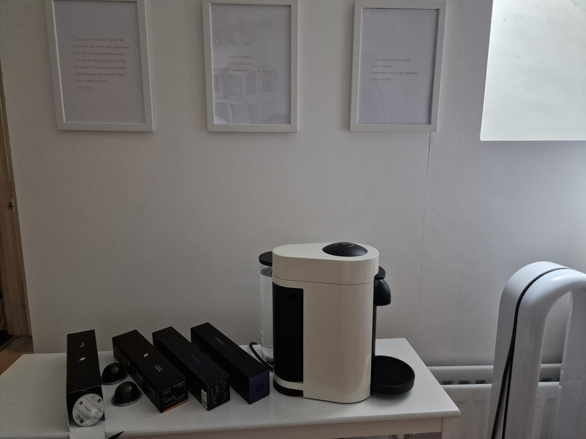 Hostel Aunty Katie'S House, Ni Tourist Board Certified & Located On The Main Oldpark Road To Belfast, With Free Continental Breakfast & Free Ultra Fast Sky Internet, Free Sky Sports & Free Sky Cinema, Self-Check In After 10Pm Gmt Exteriér fotografie