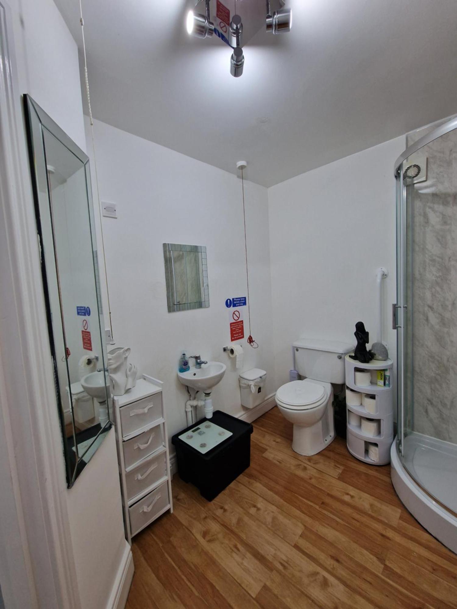 Hostel Aunty Katie'S House, Ni Tourist Board Certified & Located On The Main Oldpark Road To Belfast, With Free Continental Breakfast & Free Ultra Fast Sky Internet, Free Sky Sports & Free Sky Cinema, Self-Check In After 10Pm Gmt Exteriér fotografie
